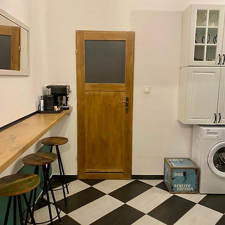 Topolove Rooms & Apartments Cracovia Esterno foto