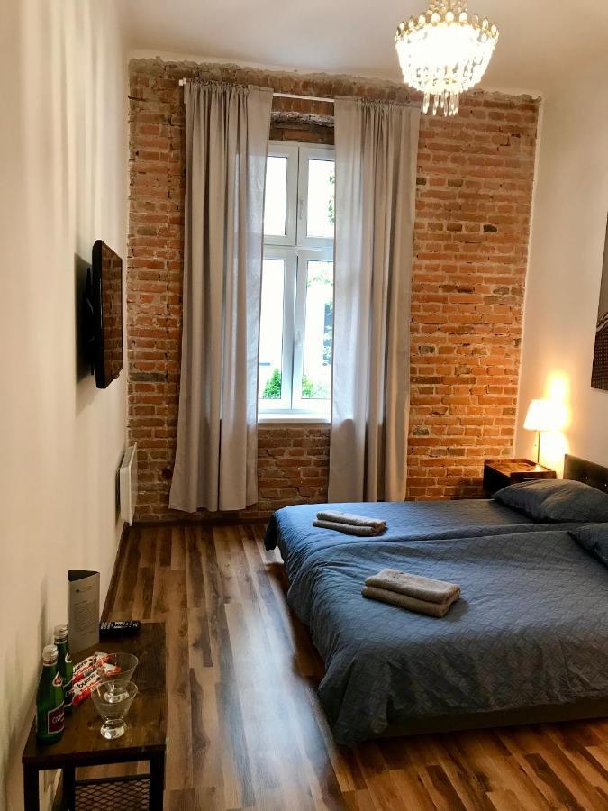 Topolove Rooms & Apartments Cracovia Esterno foto