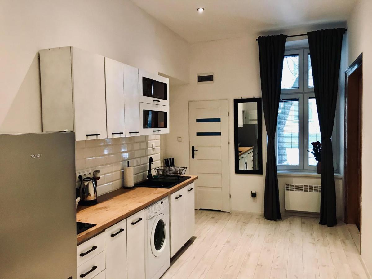 Topolove Rooms & Apartments Cracovia Esterno foto