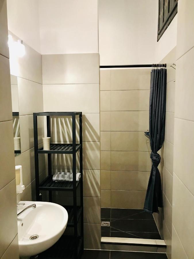 Topolove Rooms & Apartments Cracovia Esterno foto