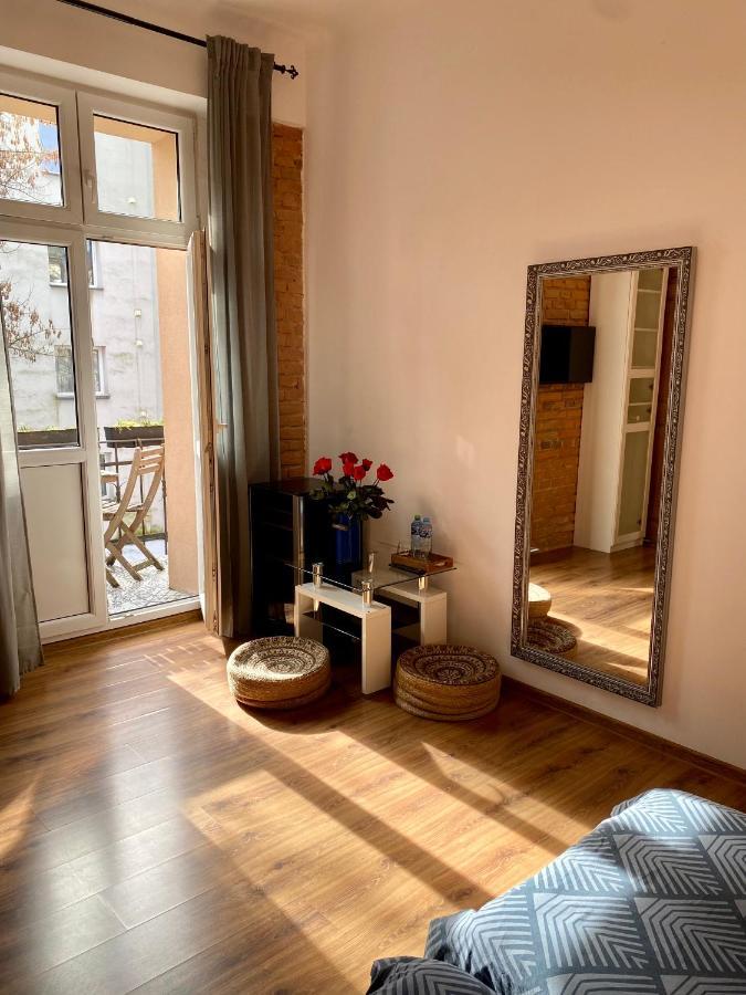 Topolove Rooms & Apartments Cracovia Esterno foto