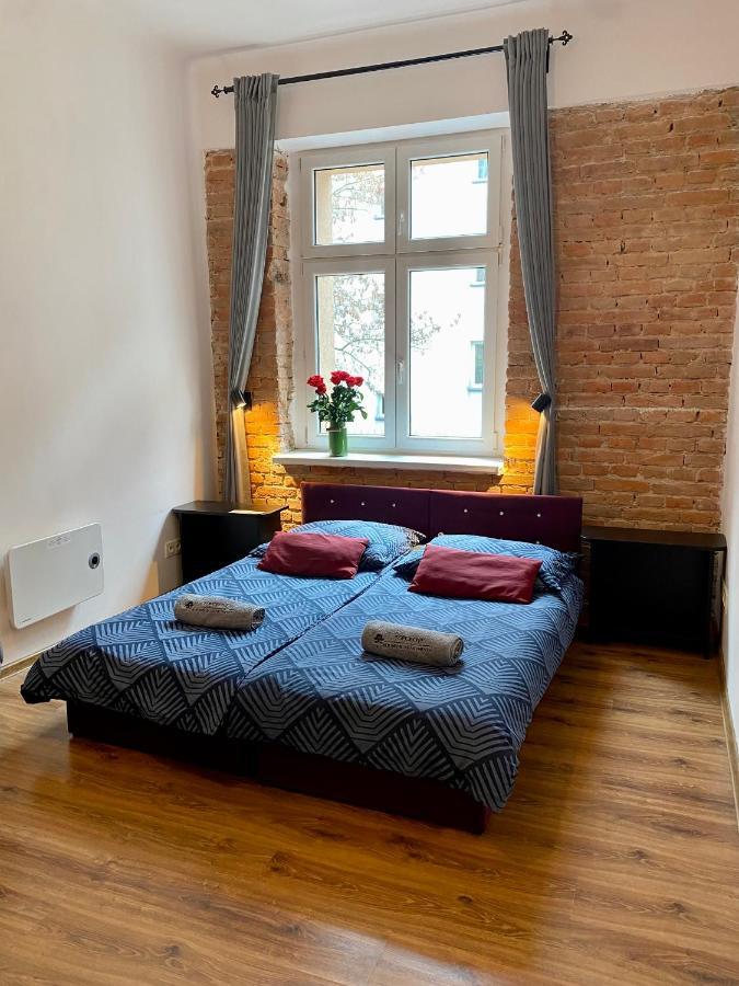 Topolove Rooms & Apartments Cracovia Esterno foto